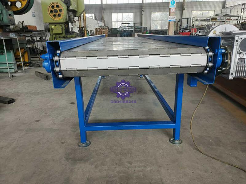 Băng tải bản lề là gì? Có ưu điểm gì? Mua ở đâu chất lượng?