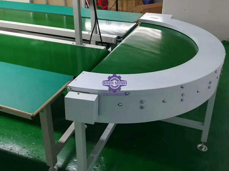 Băng tải cong là gì? Mua băng tải cong chất lượng ở đâu?