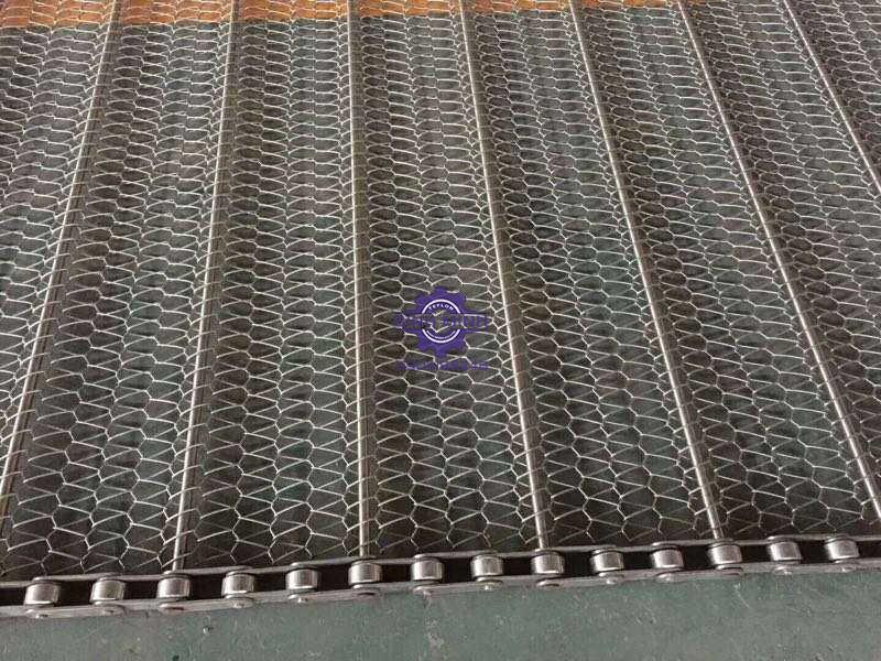 Băng tải inox trong ngành công nghiệp chế biến thực phẩm