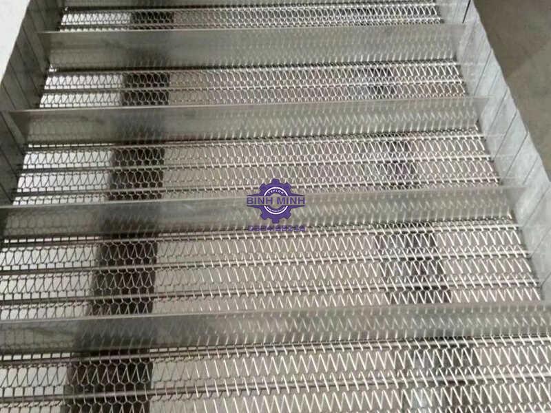 Lưới inox băng tải tại Công ty sản xuất thiết bị công nghiệp Bình Minh